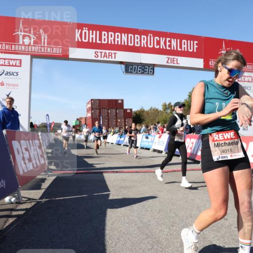 03.10.2025 - Köhlbrandbrückenlauf Lena Gebhardt http://msf.ph/oto/9052959 03.10.2025 13:06:37 Ziel 4015, 4026, 4122, 4151, 4312, 4396, 4405, 4658, 4659, 5798, 5971, 6061, 6256, 6721 meine-sportfotos.de