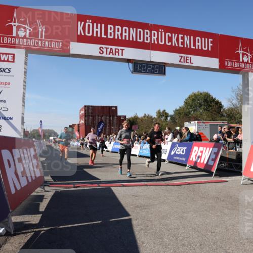 03.10.2025 - Köhlbrandbrückenlauf Lena Gebhardt http://msf.ph/oto/9052975 03.10.2025 13:22:51 Ziel 4602, 4603, 5046, 5924, 5925, 6027, 6107, 6261 meine-sportfotos.de