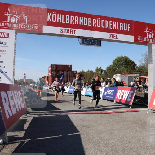 03.10.2025 - Köhlbrandbrückenlauf Lena Gebhardt http://msf.ph/oto/9052987 03.10.2025 13:22:51 Ziel 4602, 4603, 5046, 5924, 5925, 6027, 6107, 6261 meine-sportfotos.de
