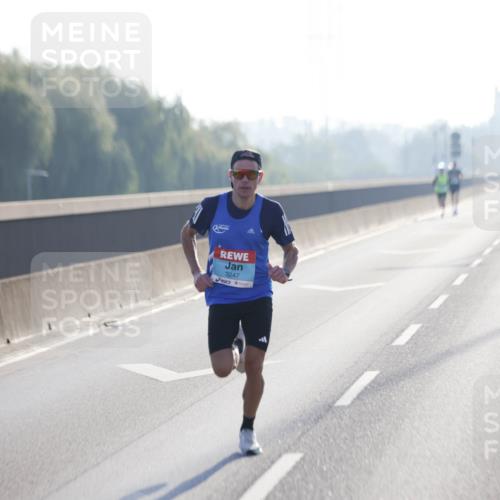 03.10.2025 - Köhlbrandbrückenlauf Jannik Wohlers http://msf.ph/oto/9053006 03.10.2025 09:10:21 Position 3 3247 meine-sportfotos.de