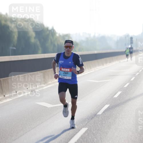 03.10.2025 - Köhlbrandbrückenlauf Jannik Wohlers http://msf.ph/oto/9053008 03.10.2025 09:10:21 Position 3 3247 meine-sportfotos.de