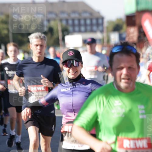 03.10.2025 - Köhlbrandbrückenlauf Jannik Wohlers http://msf.ph/oto/9053041 03.10.2025 13:09:20 Ziel 4129, 4134, 4212, 4334, 4377, 4486, 4681, 4901, 5061, 5352, 5740, 6037, 6062, 6349, 6562, 6661, 6743 meine-sportfotos.de