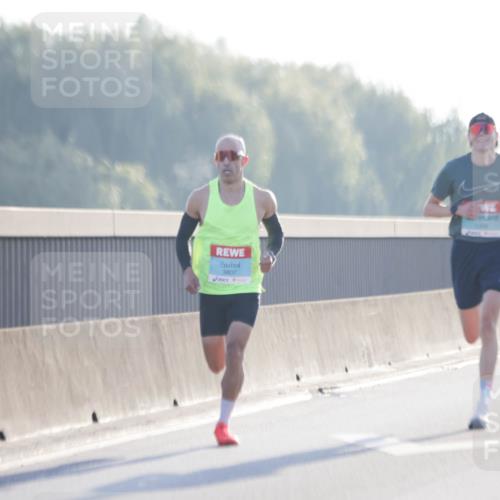 03.10.2025 - Köhlbrandbrückenlauf Jannik Wohlers http://msf.ph/oto/9053042 03.10.2025 09:10:36 Position 3 3807, 1008 meine-sportfotos.de
