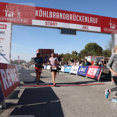 03.10.2025 - Köhlbrandbrückenlauf Lena Gebhardt http://msf.ph/oto/9053052 03.10.2025 13:22:53 Ziel 4602, 4603, 5046, 5189, 5924, 5925, 6027, 6107 meine-sportfotos.de