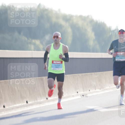 03.10.2025 - Köhlbrandbrückenlauf Jannik Wohlers http://msf.ph/oto/9053057 03.10.2025 09:10:36 Position 3 3807, 1008 meine-sportfotos.de