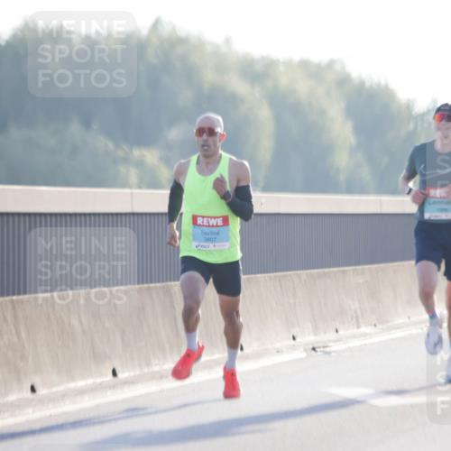 03.10.2025 - Köhlbrandbrückenlauf Jannik Wohlers http://msf.ph/oto/9053061 03.10.2025 09:10:36 Position 3 3807, 1008 meine-sportfotos.de