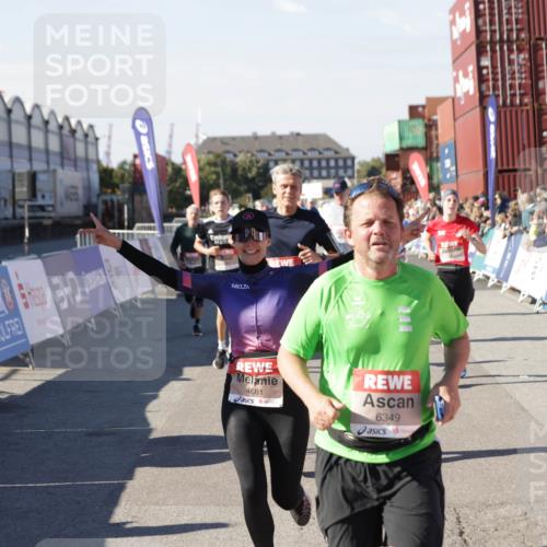 03.10.2025 - Köhlbrandbrückenlauf Jannik Wohlers http://msf.ph/oto/9053066 03.10.2025 13:09:21 Ziel 4129, 4134, 4212, 4334, 4377, 4486, 4681, 4901, 5061, 5352, 5740, 6037, 6062, 6349, 6562, 6661, 6743 meine-sportfotos.de