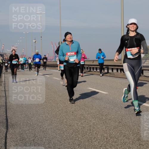 03.10.2025 - Köhlbrandbrückenlauf Fabian Wolf http://msf.ph/oto/9053068 03.10.2025 10:02:25 Position 3 2817 meine-sportfotos.de