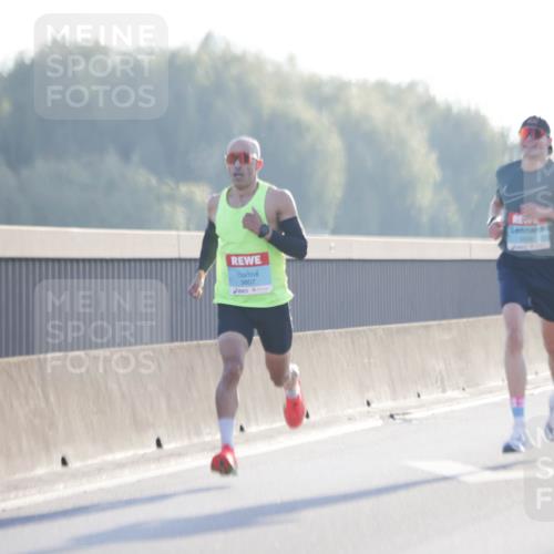 03.10.2025 - Köhlbrandbrückenlauf Jannik Wohlers http://msf.ph/oto/9053072 03.10.2025 09:10:36 Position 3 3807 meine-sportfotos.de