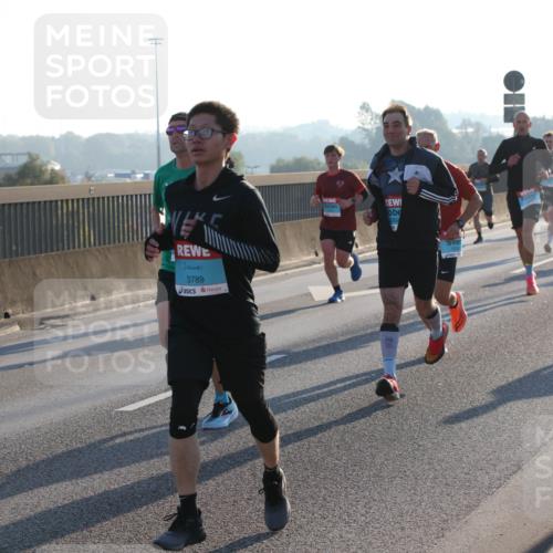 03.10.2025 - Köhlbrandbrückenlauf Lena Gebhardt http://msf.ph/oto/9053074 03.10.2025 09:15:39 Position 1 3789 meine-sportfotos.de