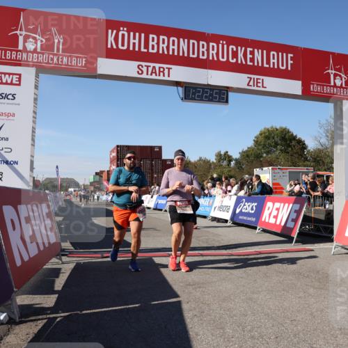 03.10.2025 - Köhlbrandbrückenlauf Lena Gebhardt http://msf.ph/oto/9053077 03.10.2025 13:22:54 Ziel 4602, 4603, 5046, 5189, 5812, 5924, 5925, 6027 meine-sportfotos.de