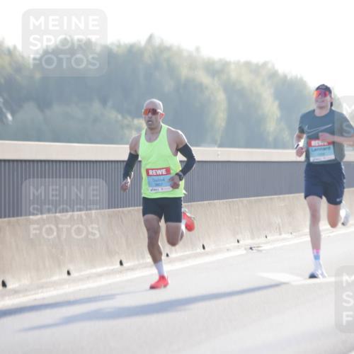 03.10.2025 - Köhlbrandbrückenlauf Jannik Wohlers http://msf.ph/oto/9053084 03.10.2025 09:10:36 Position 3 3807 meine-sportfotos.de