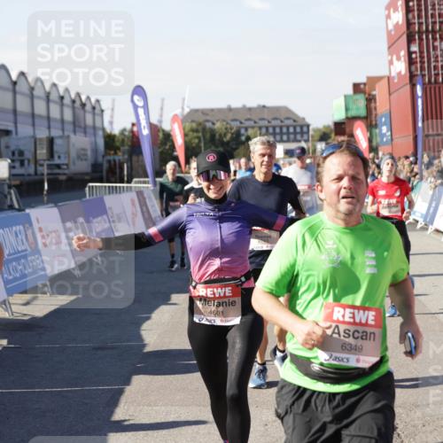 03.10.2025 - Köhlbrandbrückenlauf Jannik Wohlers http://msf.ph/oto/9053085 03.10.2025 13:09:21 Ziel 4129, 4134, 4212, 4334, 4377, 4486, 4681, 4901, 5061, 5352, 5740, 6037, 6062, 6349, 6562, 6661, 6743 meine-sportfotos.de
