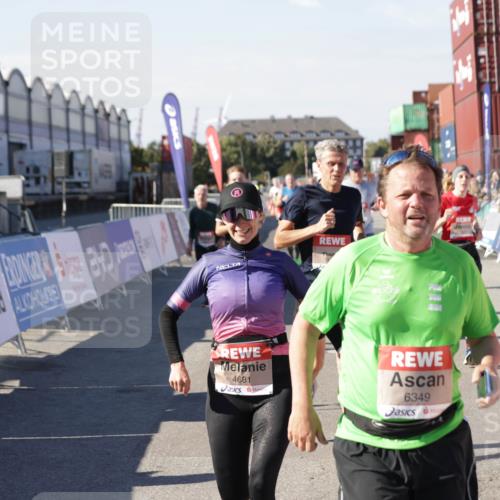 03.10.2025 - Köhlbrandbrückenlauf Jannik Wohlers http://msf.ph/oto/9053099 03.10.2025 13:09:21 Ziel 4129, 4134, 4212, 4334, 4377, 4486, 4681, 4901, 5061, 5352, 5740, 6037, 6062, 6349, 6562, 6661, 6743 meine-sportfotos.de