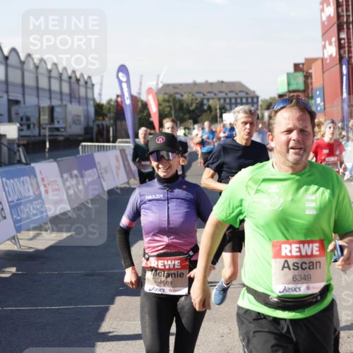 03.10.2025 - Köhlbrandbrückenlauf Jannik Wohlers http://msf.ph/oto/9053105 03.10.2025 13:09:21 Ziel 4129, 4134, 4212, 4334, 4377, 4486, 4681, 4901, 5061, 5352, 5740, 6037, 6062, 6349, 6562, 6661, 6743 meine-sportfotos.de