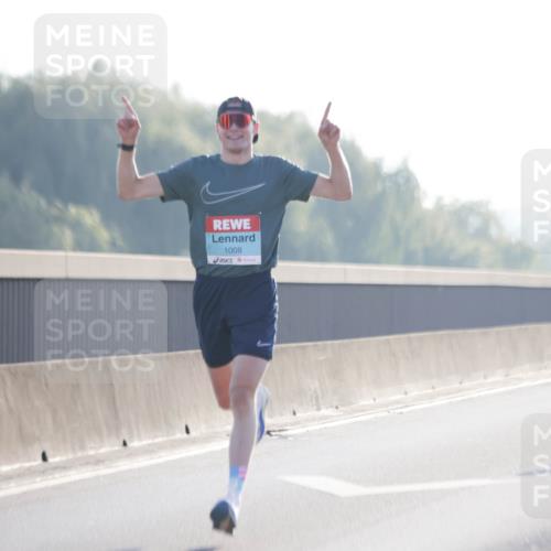 03.10.2025 - Köhlbrandbrückenlauf Jannik Wohlers http://msf.ph/oto/9053109 03.10.2025 09:10:37 Position 3 1008 meine-sportfotos.de