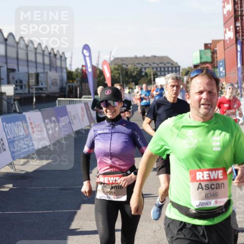03.10.2025 - Köhlbrandbrückenlauf Jannik Wohlers http://msf.ph/oto/9053111 03.10.2025 13:09:21 Ziel 4129, 4134, 4212, 4334, 4377, 4486, 4681, 4901, 5061, 5352, 5740, 6037, 6062, 6349, 6562, 6661, 6743 meine-sportfotos.de