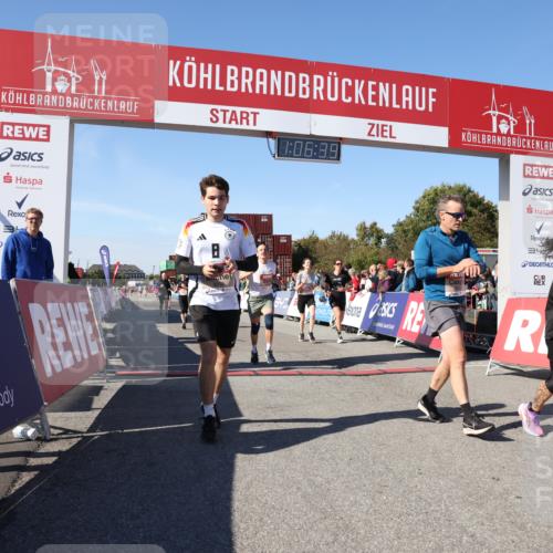 03.10.2025 - Köhlbrandbrückenlauf Lena Gebhardt http://msf.ph/oto/9053112 03.10.2025 13:06:39 Ziel 4015, 4026, 4122, 4151, 4312, 4396, 4405, 5798, 5971, 6061, 6256, 6721 meine-sportfotos.de