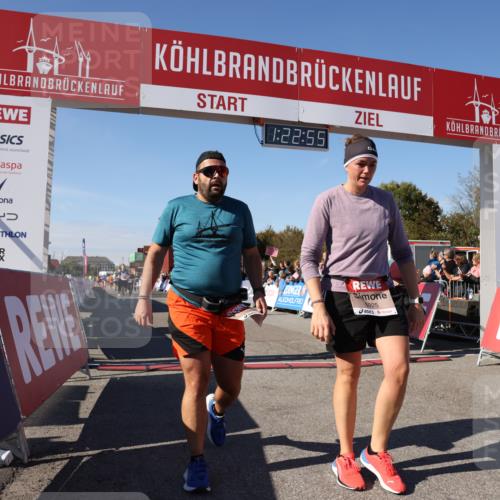 03.10.2025 - Köhlbrandbrückenlauf Lena Gebhardt http://msf.ph/oto/9053116 03.10.2025 13:22:55 Ziel 4602, 4603, 5046, 5189, 5812, 5924, 5925, 6027 meine-sportfotos.de