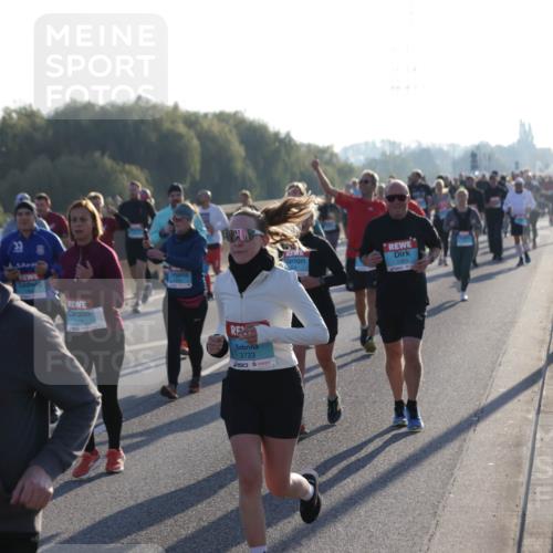 03.10.2025 - Köhlbrandbrückenlauf Jannik Wohlers http://msf.ph/oto/9053123 03.10.2025 09:19:48 Position 3 2323, 33, 3723, 1303 meine-sportfotos.de