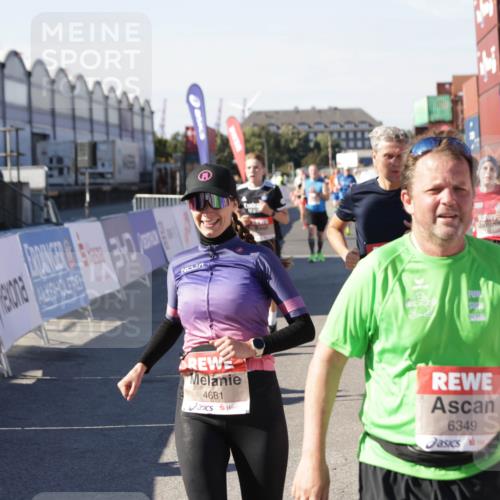 03.10.2025 - Köhlbrandbrückenlauf Jannik Wohlers http://msf.ph/oto/9053125 03.10.2025 13:09:21 Ziel 4129, 4134, 4212, 4334, 4377, 4486, 4681, 4901, 5061, 5352, 5740, 6037, 6062, 6349, 6562, 6661, 6743 meine-sportfotos.de