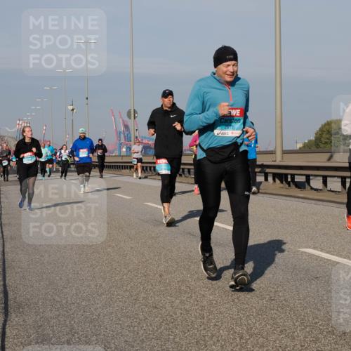 03.10.2025 - Köhlbrandbrückenlauf Fabian Wolf http://msf.ph/oto/9053127 03.10.2025 10:02:26 Position 3 2817, 2424 meine-sportfotos.de