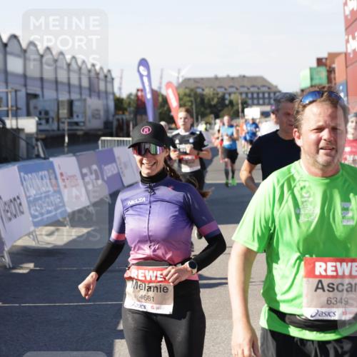 03.10.2025 - Köhlbrandbrückenlauf Jannik Wohlers http://msf.ph/oto/9053129 03.10.2025 13:09:21 Ziel 4129, 4134, 4212, 4334, 4377, 4486, 4681, 4901, 5061, 5352, 5740, 6037, 6062, 6349, 6562, 6661, 6743 meine-sportfotos.de