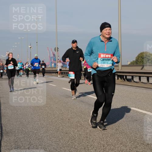03.10.2025 - Köhlbrandbrückenlauf Fabian Wolf http://msf.ph/oto/9053138 03.10.2025 10:02:26 Position 3 2817, 2424 meine-sportfotos.de