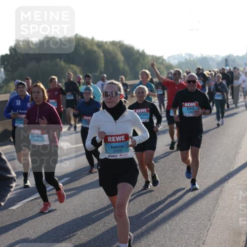 03.10.2025 - Köhlbrandbrückenlauf Jannik Wohlers http://msf.ph/oto/9053143 03.10.2025 09:19:49 Position 3 23, 3723, 1303 meine-sportfotos.de