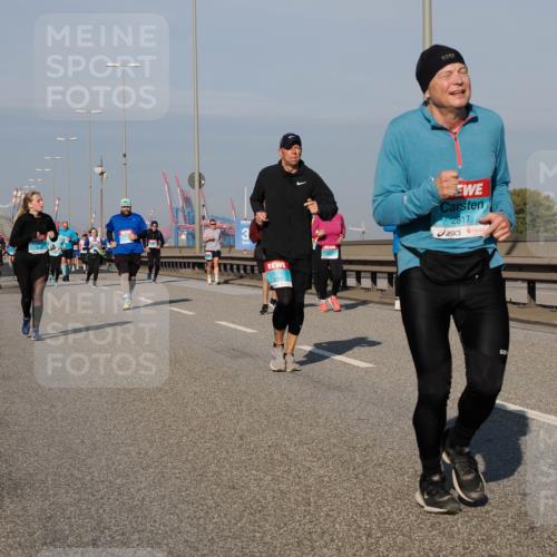 03.10.2025 - Köhlbrandbrückenlauf Fabian Wolf http://msf.ph/oto/9053152 03.10.2025 10:02:27 Position 3 2817, 2424 meine-sportfotos.de