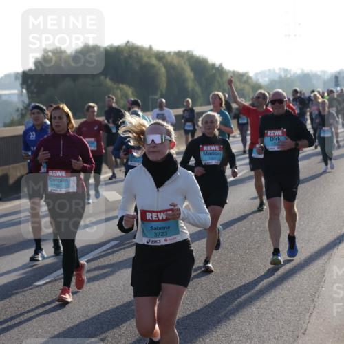 03.10.2025 - Köhlbrandbrückenlauf Jannik Wohlers http://msf.ph/oto/9053168 03.10.2025 09:19:49 Position 3 1812, 1597, 3723, 1304, 130 meine-sportfotos.de