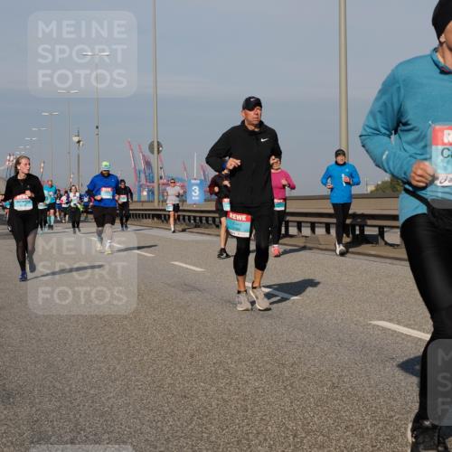 03.10.2025 - Köhlbrandbrückenlauf Fabian Wolf http://msf.ph/oto/9053174 03.10.2025 10:02:27 Position 3 3786, 2817 meine-sportfotos.de
