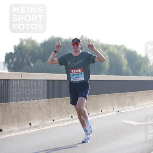 03.10.2025 - Köhlbrandbrückenlauf Jannik Wohlers http://msf.ph/oto/9053180 03.10.2025 09:10:38 Position 3 3807, 1008 meine-sportfotos.de