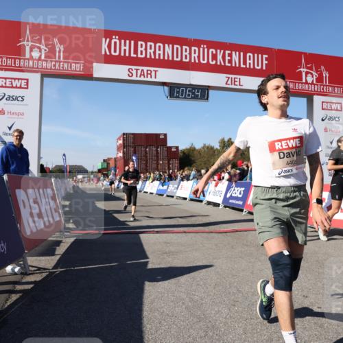 03.10.2025 - Köhlbrandbrückenlauf Lena Gebhardt http://msf.ph/oto/9053182 03.10.2025 13:06:41 Ziel 4015, 4026, 4122, 4151, 4312, 4405, 5798, 5971, 6061, 6089, 6256, 6721 meine-sportfotos.de