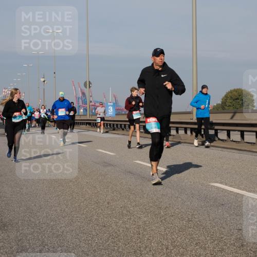 03.10.2025 - Köhlbrandbrückenlauf Fabian Wolf http://msf.ph/oto/9053192 03.10.2025 10:02:28 Position 3 3786 meine-sportfotos.de