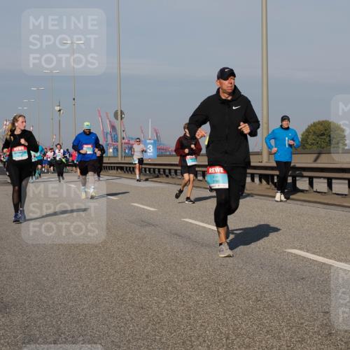 03.10.2025 - Köhlbrandbrückenlauf Fabian Wolf http://msf.ph/oto/9053207 03.10.2025 10:02:28 Position 3 3786 meine-sportfotos.de