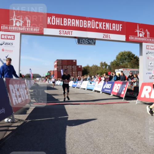 03.10.2025 - Köhlbrandbrückenlauf Lena Gebhardt http://msf.ph/oto/9053212 03.10.2025 13:06:42 Ziel 4015, 4026, 4122, 4151, 4312, 4405, 5798, 5971, 6056, 6061, 6089, 6256, 6721 meine-sportfotos.de