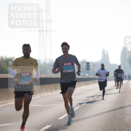 03.10.2025 - Köhlbrandbrückenlauf Jannik Wohlers http://msf.ph/oto/9053213 03.10.2025 09:10:39 Position 3 3590, 3782 meine-sportfotos.de