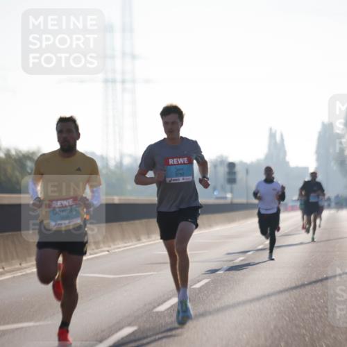 03.10.2025 - Köhlbrandbrückenlauf Jannik Wohlers http://msf.ph/oto/9053222 03.10.2025 09:10:40 Position 3 3782, 3590 meine-sportfotos.de
