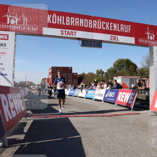 03.10.2025 - Köhlbrandbrückenlauf Lena Gebhardt http://msf.ph/oto/9053243 03.10.2025 13:23:01 Ziel 4350, 4602, 4603, 4964, 4987, 5046, 5189, 5812, 5924, 5925, 6027, 6070, 6071 meine-sportfotos.de