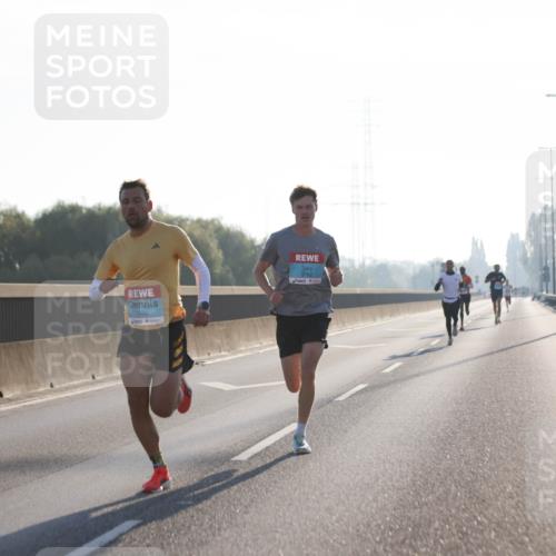 03.10.2025 - Köhlbrandbrückenlauf Jannik Wohlers http://msf.ph/oto/9053246 03.10.2025 09:10:41 Position 3 3590, 3782 meine-sportfotos.de