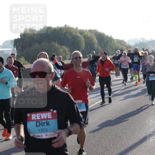 03.10.2025 - Köhlbrandbrückenlauf Jannik Wohlers http://msf.ph/oto/9053249 03.10.2025 09:19:51 Position 3 1303, 201 meine-sportfotos.de
