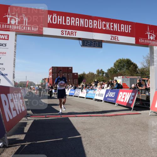 03.10.2025 - Köhlbrandbrückenlauf Lena Gebhardt http://msf.ph/oto/9053254 03.10.2025 13:23:01 Ziel 4350, 4602, 4603, 4964, 4987, 5046, 5189, 5812, 5924, 5925, 6027, 6070, 6071 meine-sportfotos.de