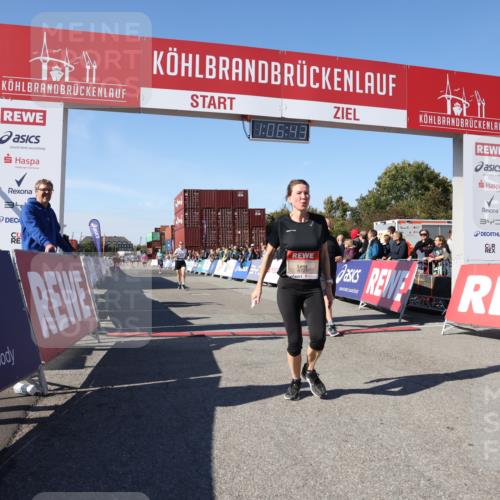 03.10.2025 - Köhlbrandbrückenlauf Lena Gebhardt http://msf.ph/oto/9053256 03.10.2025 13:06:44 Ziel 4026, 4151, 4312, 4405, 5798, 5971, 6056, 6061, 6089, 6256, 6721 meine-sportfotos.de