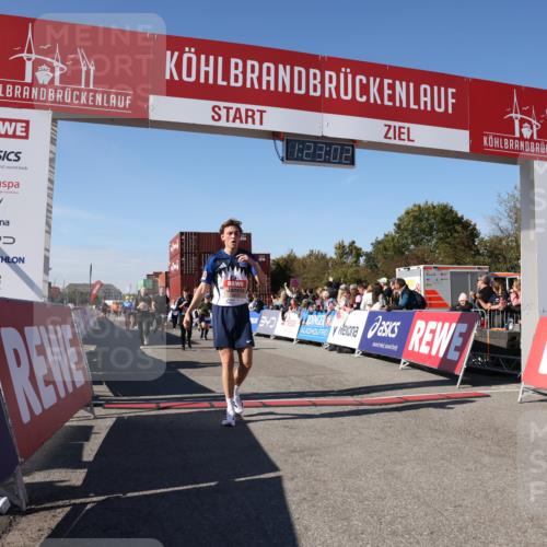 03.10.2025 - Köhlbrandbrückenlauf Lena Gebhardt http://msf.ph/oto/9053264 03.10.2025 13:23:02 Ziel 4350, 4964, 4987, 5046, 5189, 5712, 5812, 5924, 5925, 6027, 6070, 6071 meine-sportfotos.de