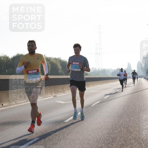 03.10.2025 - Köhlbrandbrückenlauf Jannik Wohlers http://msf.ph/oto/9053269 03.10.2025 09:10:41 Position 3 3590, 3782 meine-sportfotos.de