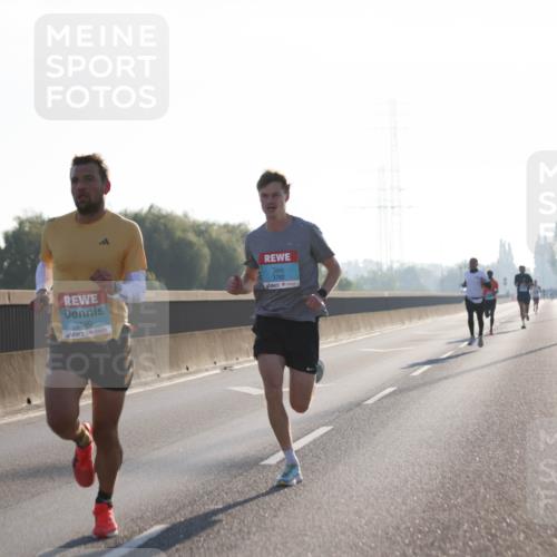 03.10.2025 - Köhlbrandbrückenlauf Jannik Wohlers http://msf.ph/oto/9053284 03.10.2025 09:10:42 Position 3 3590, 3782 meine-sportfotos.de
