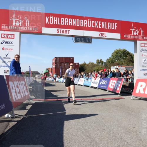 03.10.2025 - Köhlbrandbrückenlauf Lena Gebhardt http://msf.ph/oto/9053288 03.10.2025 13:06:47 Ziel 4026, 4312, 4405, 5798, 5963, 5971, 6056, 6061, 6089, 6256, 6721, 6745 meine-sportfotos.de