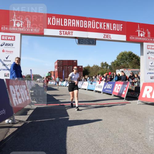 03.10.2025 - Köhlbrandbrückenlauf Lena Gebhardt http://msf.ph/oto/9053301 03.10.2025 13:06:47 Ziel 4026, 4312, 4405, 5798, 5963, 5971, 6056, 6061, 6089, 6256, 6721, 6745 meine-sportfotos.de