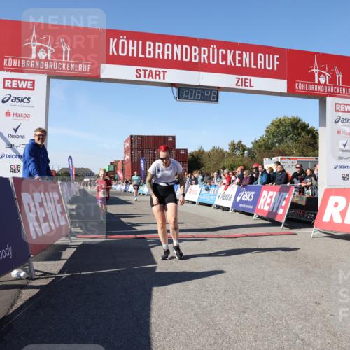 03.10.2025 - Köhlbrandbrückenlauf Lena Gebhardt http://msf.ph/oto/9053315 03.10.2025 13:06:48 Ziel 4405, 5798, 5963, 5971, 6056, 6061, 6089, 6721, 6745 meine-sportfotos.de